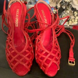 AMAZING  SHOES. EMILIO PUCCI NEW!!SIZE 6  SEXY UNIQUE STYLE